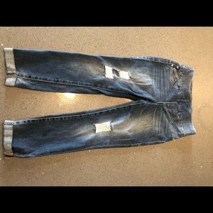 Pull on stretch Capri jeans